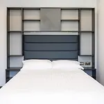 Destiny Student - New Mill Apartamento *